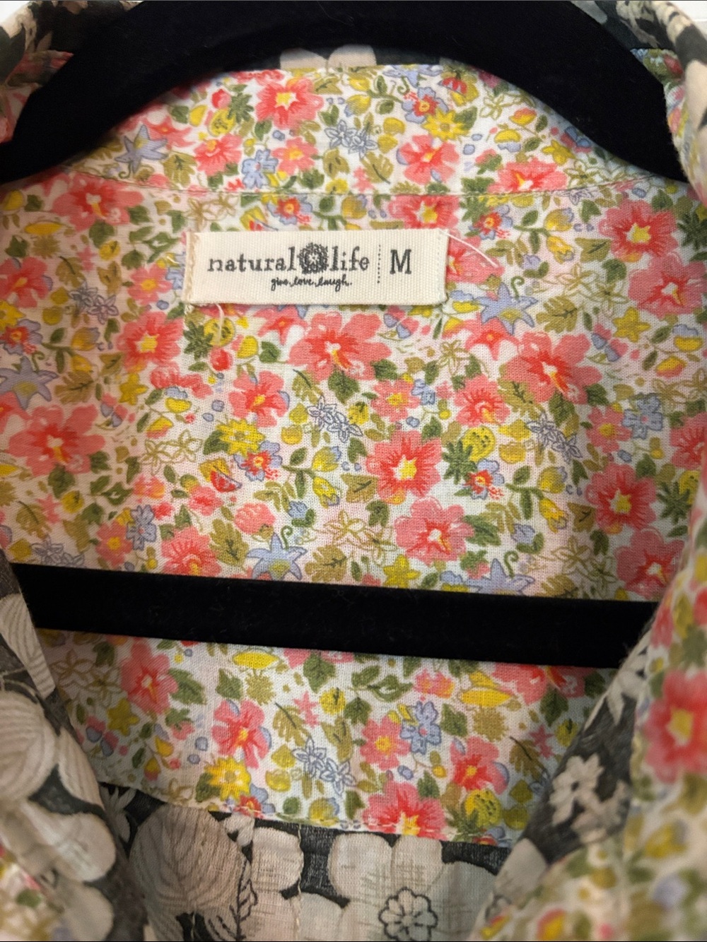 Natural Life Boho Relaxed Fit Floral Patchwork Ling Sleeve Buttondown Top Size M - Picture 3 of 9